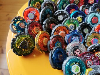 Sběratelské Beyblade z Japonska - 4