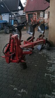 Pluhy - 4