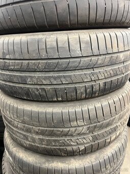 205/55R16 91V - 4