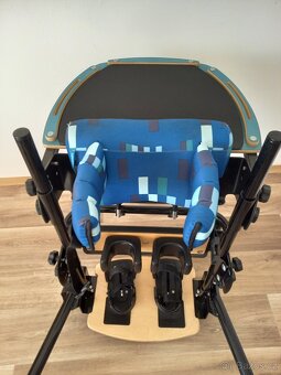 Vertikalizační stojan Leckey F - 4