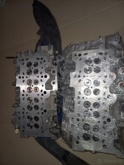 Hlava motoru mazda 2.2 sh - 4