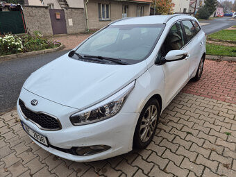 Kia Ceed combi 1.6 CRDi 94kW rok 2013 - 4