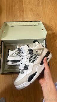 Jordan 4 Military Black - 4