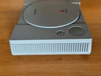 PlayStation 1 SCPH-5552 konzole - 4