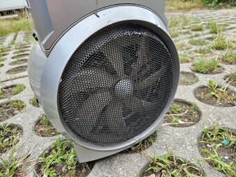 Brutální retro PC case. Xclio A380 - 4