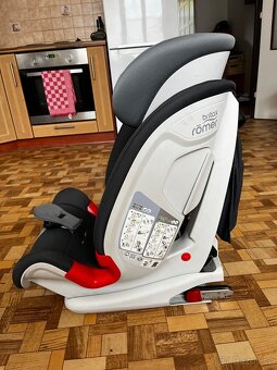 Autosedačka Britax Römer Advansafix III SICT - 4