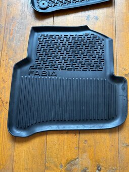 Gumové koberečky Škoda Fabia III, originál - 4