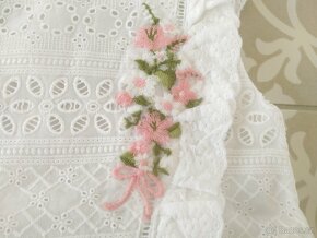 1x oblečená bílá krajková vyšívaná halenka Mayoral 122 - 4