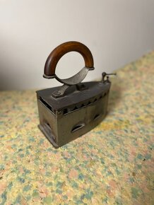 Staré funkční žehličky - 3 ks - 4