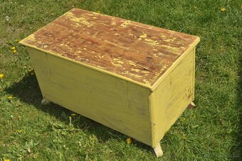 Starožitná truhla z masivního dřeva - 4