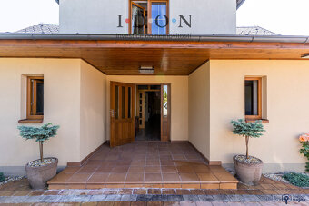 Komerční prostory v Neborech. Budovy + 24.000m2, pozemky, - 4