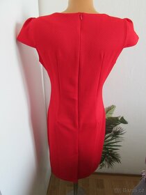 15. ČERVENÉ ŠATY - 4