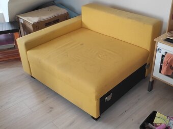 (PRODÁN) Gauč vhodný i ke spaní - flekatý, jinak v pořádku - 4