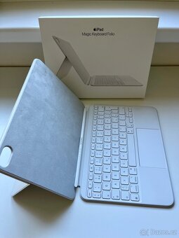 iPad Magic Keyboard Folio - 4