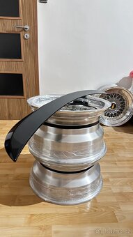 E60 SPOILER - 4