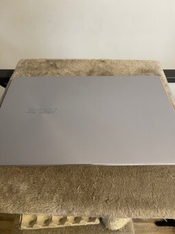 Asus Zenbook 14 UM425 celokovový - 4
