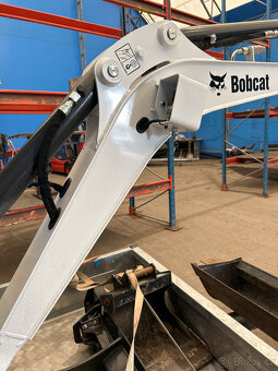 Mini rypaldo Bobcat E17 - 4