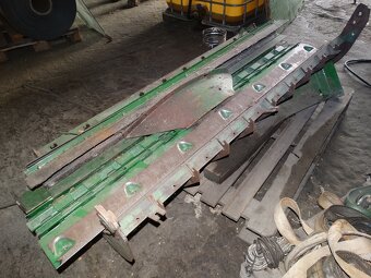 Kukurična výbava John Deere - 4