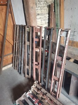 5polí Haki lešení - 4