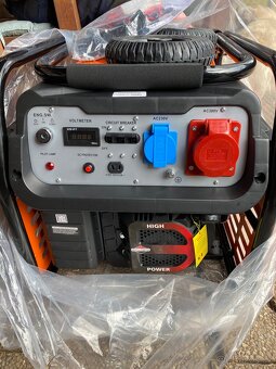 ELEKTROCENTRÁLA 7 kW / 230V + 400V – BENZÍN, NOVÁ - 4