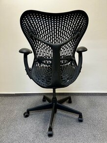 kancelářská židle Herman Miller Mirra - 4