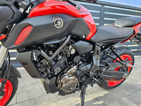 Yamaha MT-07 - 4