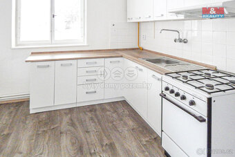 Prodej bytu 2+1, 66 m², Nový Bor, ul. Palackého náměstí - 4