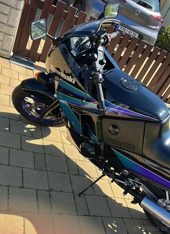Kawasaki GPX 600R - 4