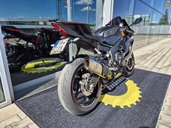 Yamaha YZF-R6 - 4