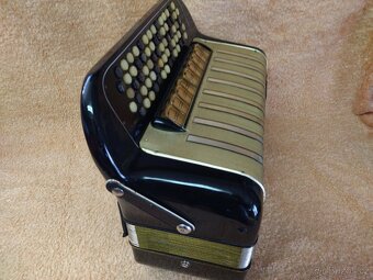 knoflíkový chromatický akordeon Hohner Maestro lll. 96 bas - 4