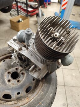 Prodám pěkný motor ČZ 175 skůtr prase - 4