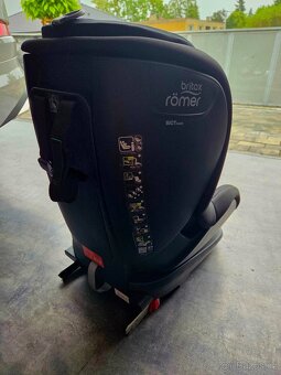 Britax Römer TRIFIX 2 iSize 2022 Cosmos Black - 4