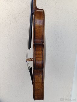 2. Housle - 4