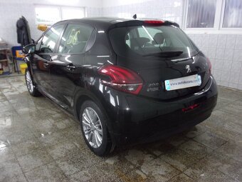Peugeot 208 1,2i 82 - 4