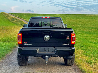 PRODÁNO DODGE RAM 2500 HEAVY DUTY 6.4 HEMI 4x4 LARAMIE - 4