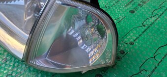 Škoda octavia I - Zánovní originální přední levé světlo - 4