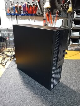 Ryzen 3 PRO 2200G/8GB DDR4/240GB SSD/VEGA8/WIN11 - 4