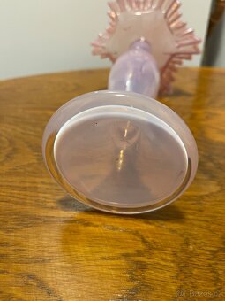 Skleněná váza růžová - 4