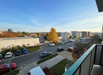 Pronájem bytu 1+kk s balkónem, 32 m² – Olomouc, ul. Voskovco - 4