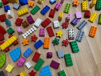 LEGO DUPLO – směs 230 kostek + úložná bedna TOP STAV - 4
