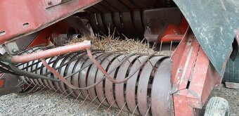 Lis Hesston 4700 - 4