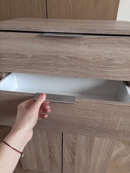 Skříňka - 4