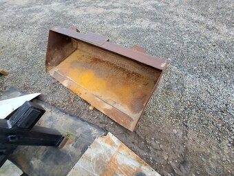 Locust Unc lopata čelni - 4