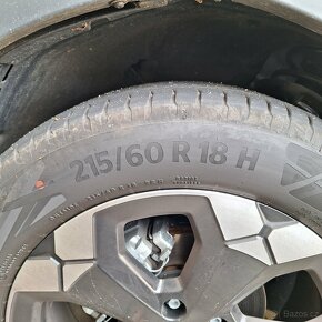 Prodám nove pneu Continental EcoContact 6Q rozměr 215/60 R18 - 4