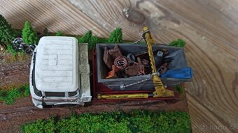 Diorama sběr černé skládky Škoda Liaz 1:43 - 4