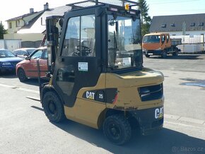 PRONÁJEM vysokozdvižného vozíku CATERPILLAR - 4