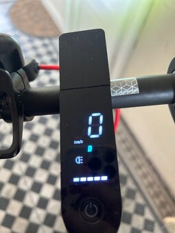 Xiaomi Mi Electric Scooter Pro (M365 Pro) - 4