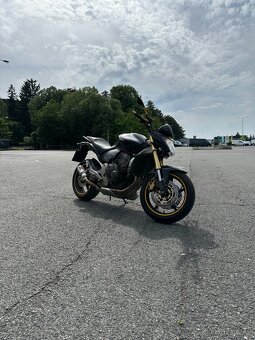 HONDA HORNET CB600F - 4