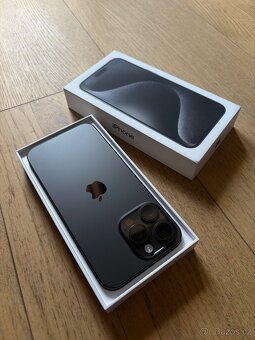 Apple iPhone 15 Pro Max 256GB černý - 4