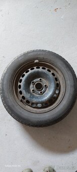 195/65/15 - 4